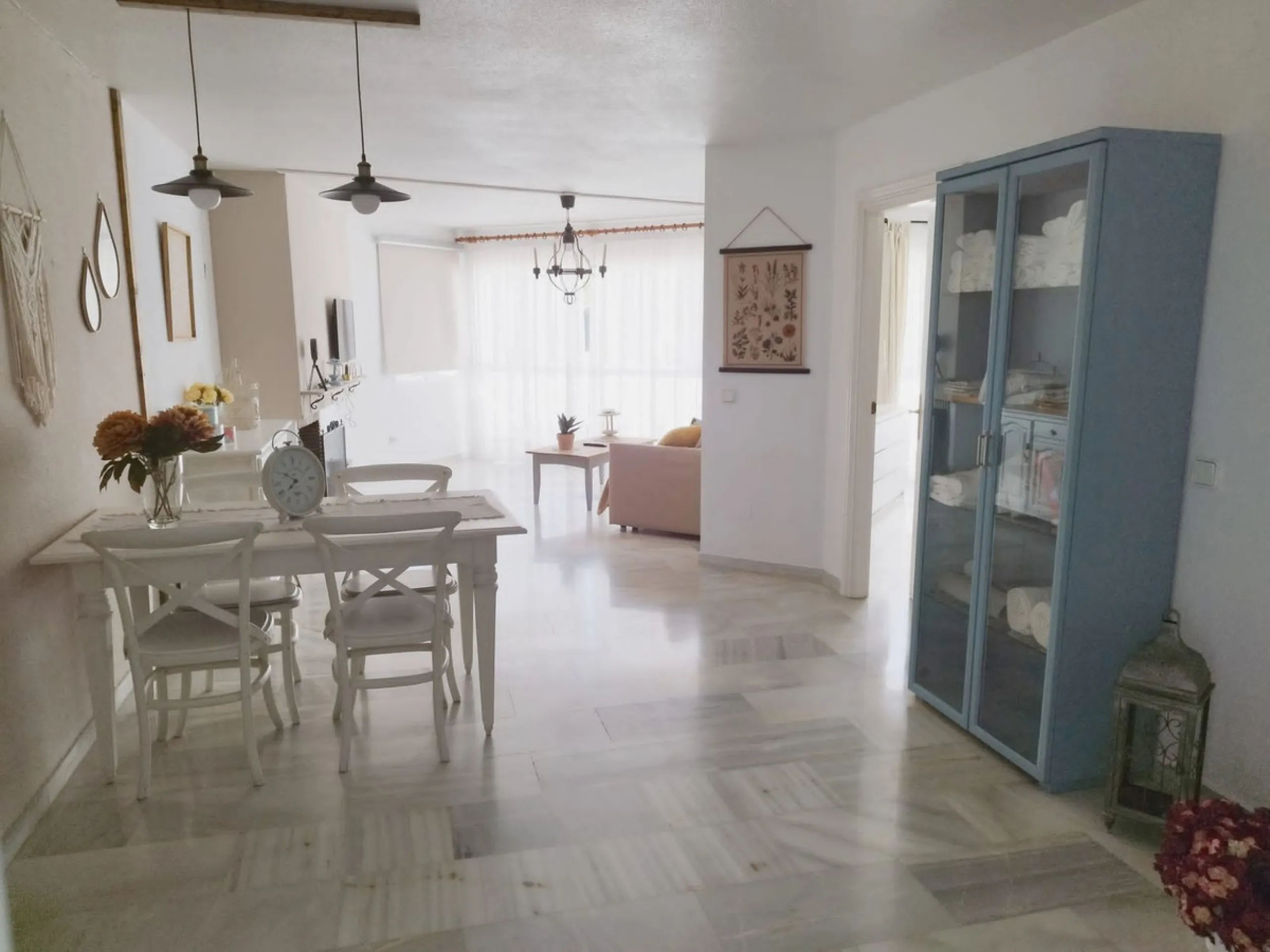 Apartment - Middle Floor Apartment в продаже в Mijas, Málaga. В доме 2 спален и 2 ванных комнат. Площадь дома 130 м²