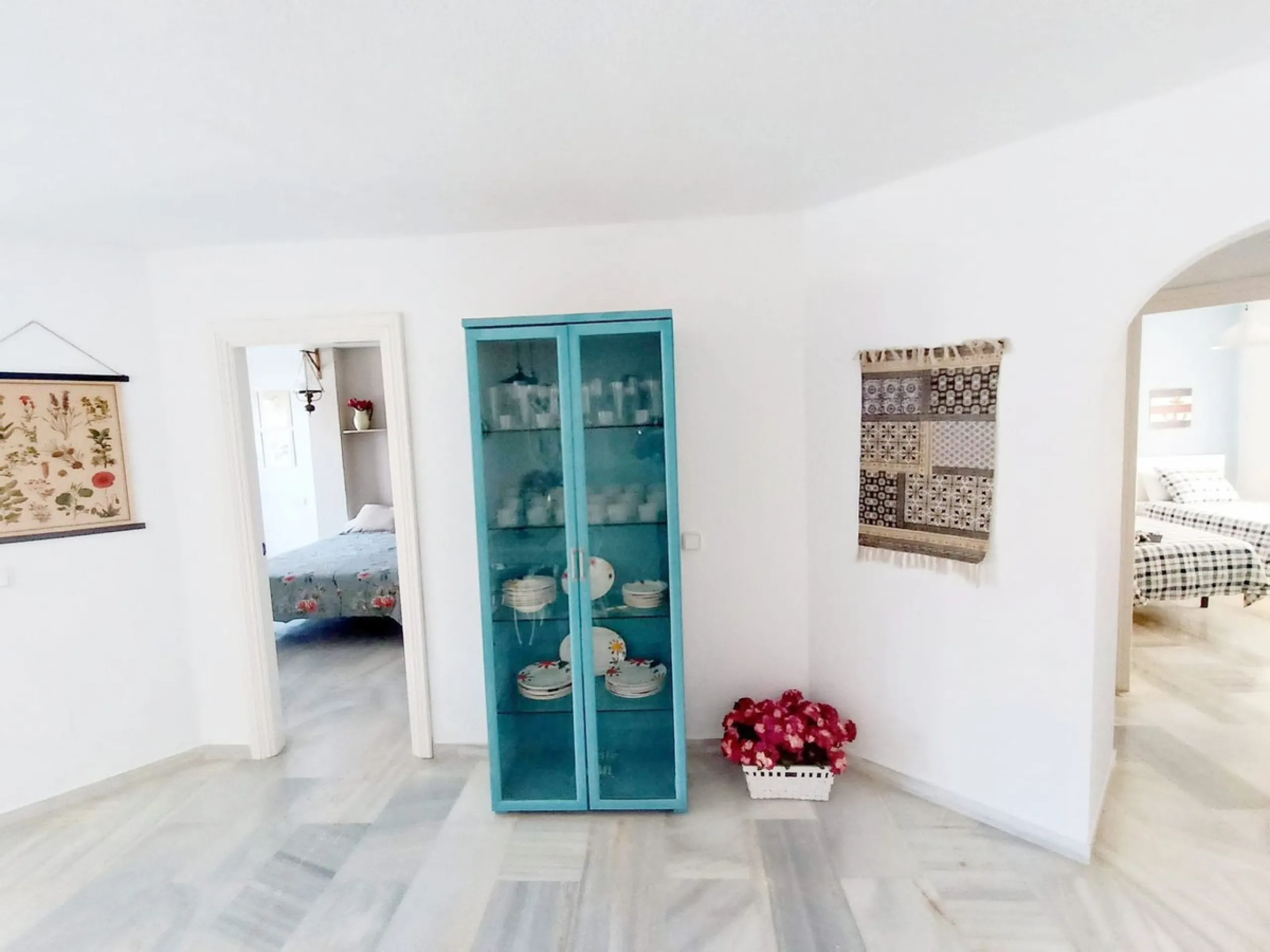 Apartment - Middle Floor Apartment в продаже в Mijas, Málaga. В доме 2 спален и 2 ванных комнат. Площадь дома 130 м²