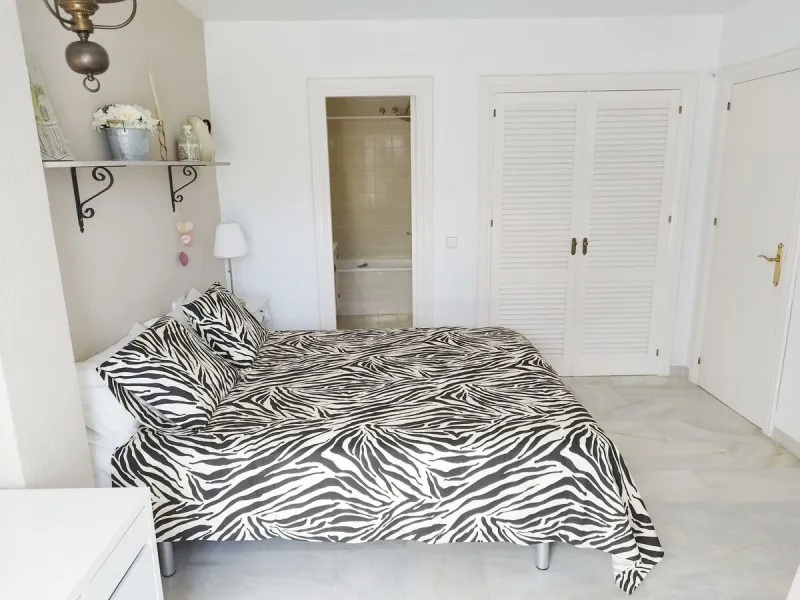 Apartment - Middle Floor Apartment в продаже в Mijas, Málaga. В доме 2 спален и 2 ванных комнат. Площадь дома 130 м²