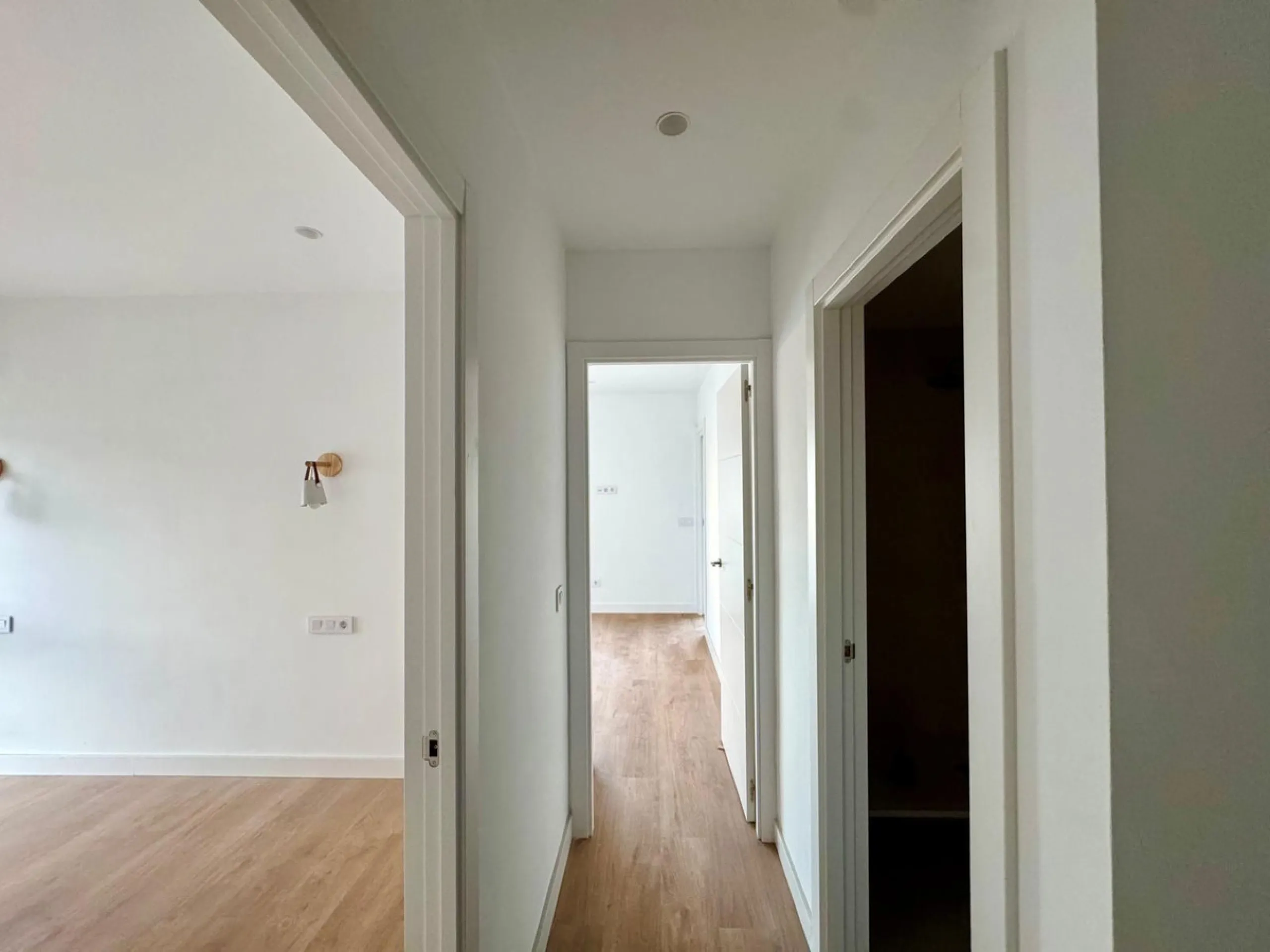Apartment - Duplex в продаже в Torremolinos, Málaga. В доме 3 спален и 3 ванных комнат. Площадь дома 150 м²