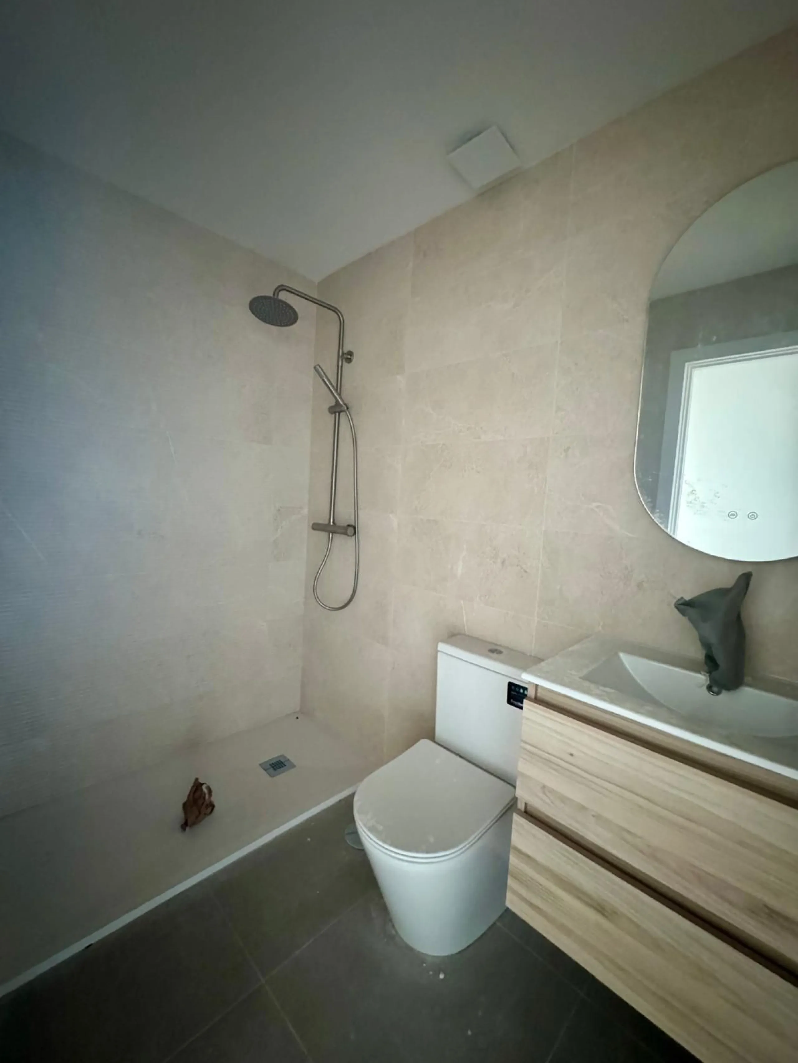 Apartment - Duplex в продаже в Torremolinos, Málaga. В доме 3 спален и 3 ванных комнат. Площадь дома 150 м²