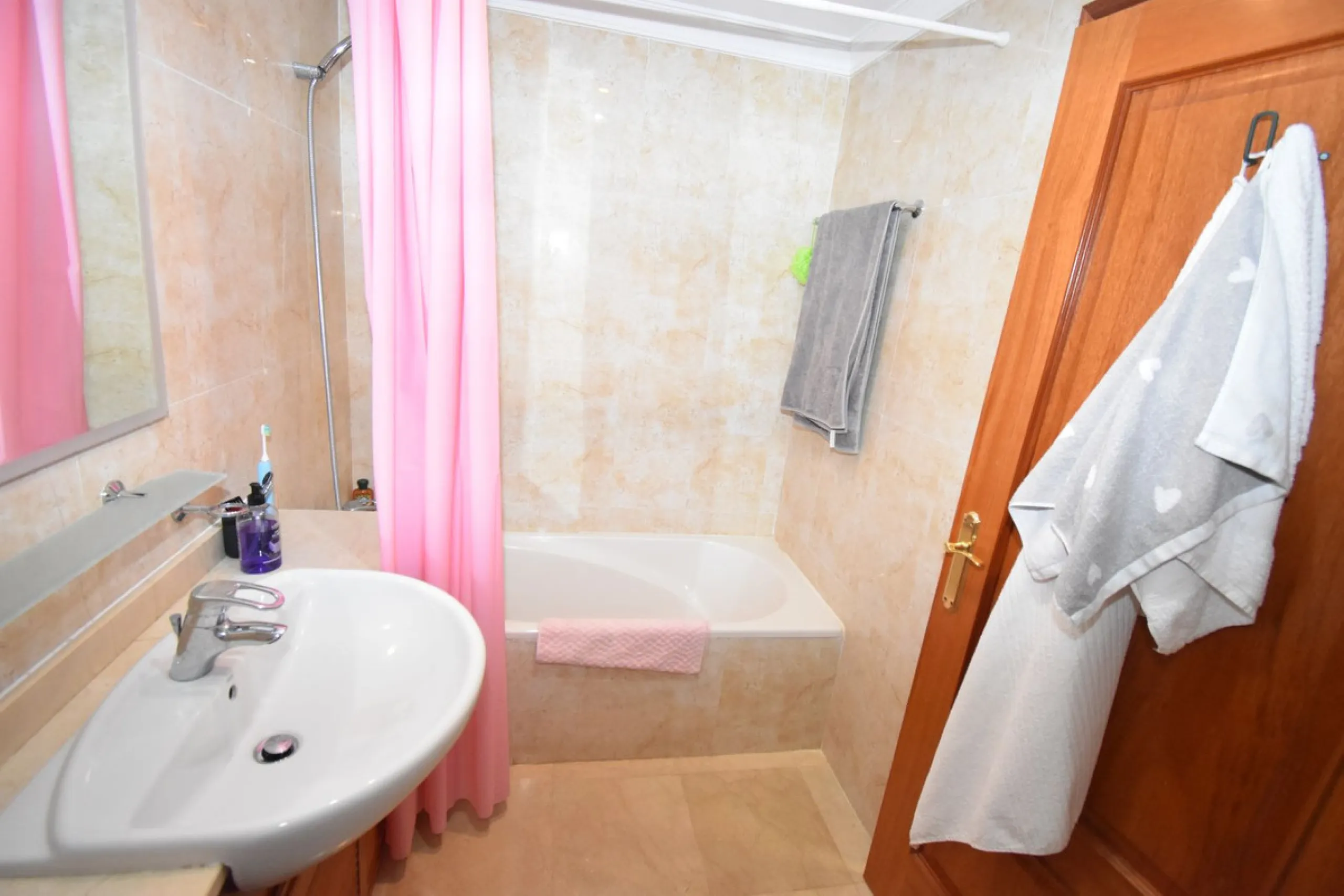 Beautiful 2-Bedroom Apartment in La Cala Hills – Costa del Sol
