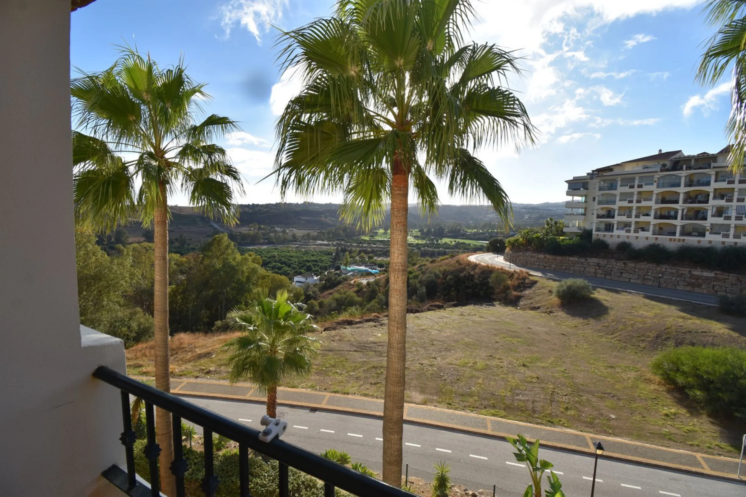 Beautiful 2-Bedroom Apartment in La Cala Hills – Costa del Sol