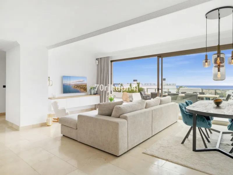 Apartment - Penthouse в продаже в Estepona, Málaga. В доме 3 спален и 2 ванных комнат. Площадь дома 134 м²