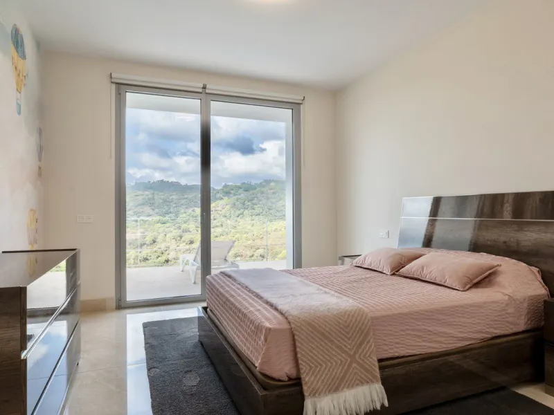 This exceptional luxury villa is located in the prestigious Los Arqueros Golf & Country Club, offering an unparalleled combination of space, sophistication, and stunning natural surroundings. Set on an elevated plot, the property enjoys breathtaking panor