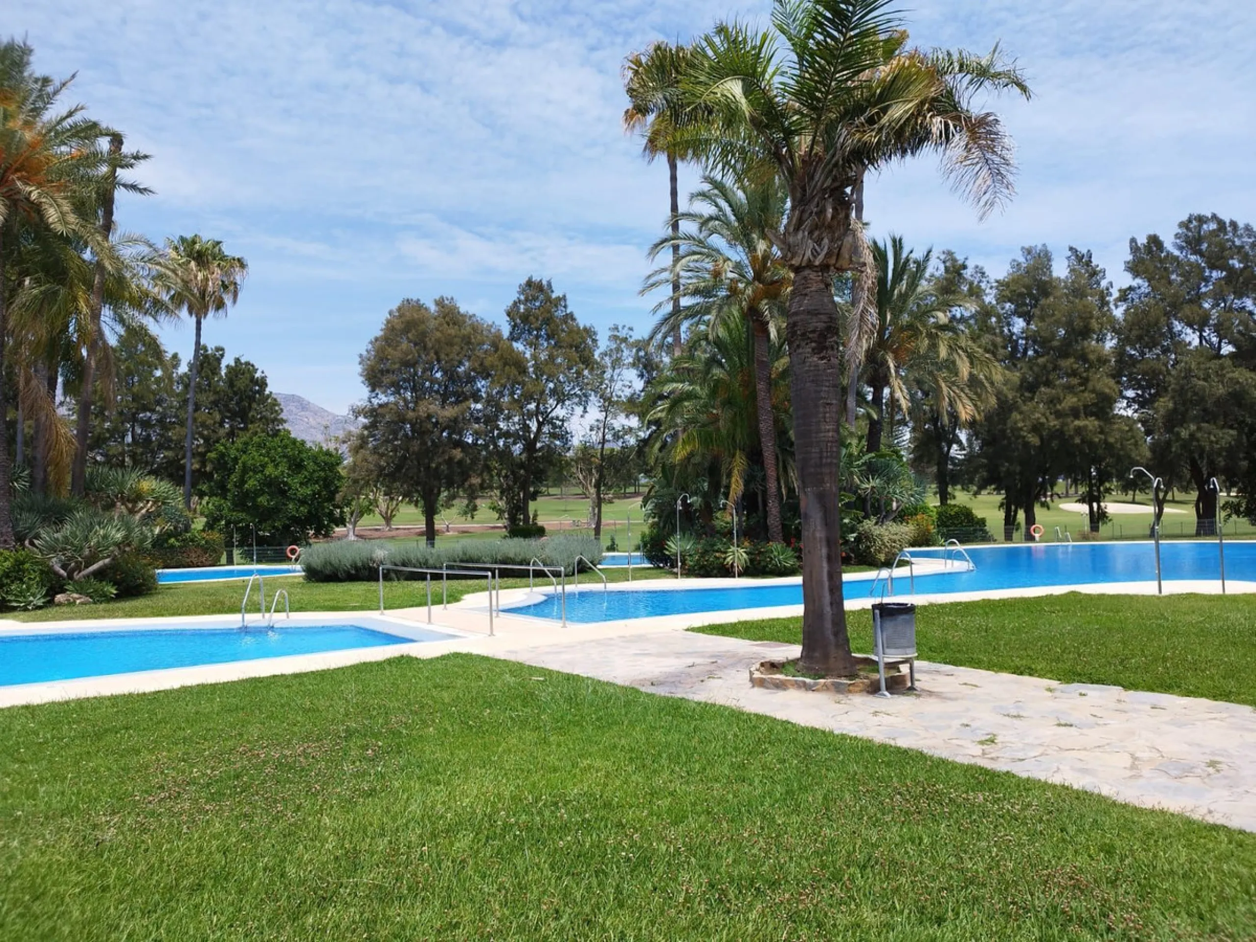 Apartment - Middle Floor Apartment в продаже в Mijas, Málaga. В доме 2 спален и 2 ванных комнат. Площадь дома 130 м²