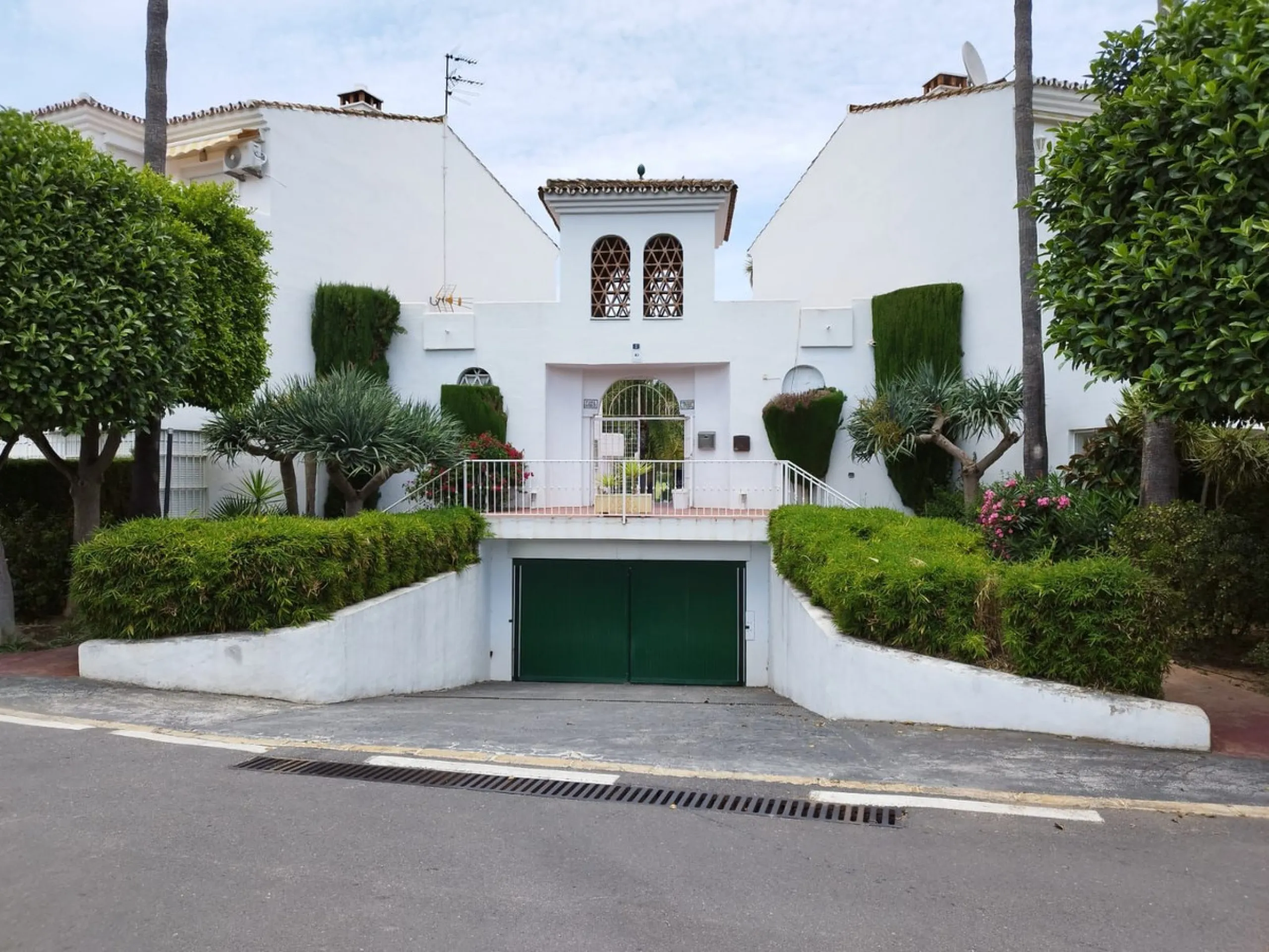 Apartment - Middle Floor Apartment в продаже в Mijas, Málaga. В доме 2 спален и 2 ванных комнат. Площадь дома 130 м²