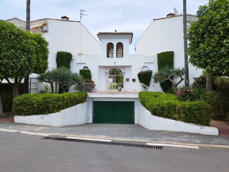 Apartment - Middle Floor Apartment в продаже в Mijas, Málaga. В доме 2 спален и 2 ванных комнат. Площадь дома 130 м²