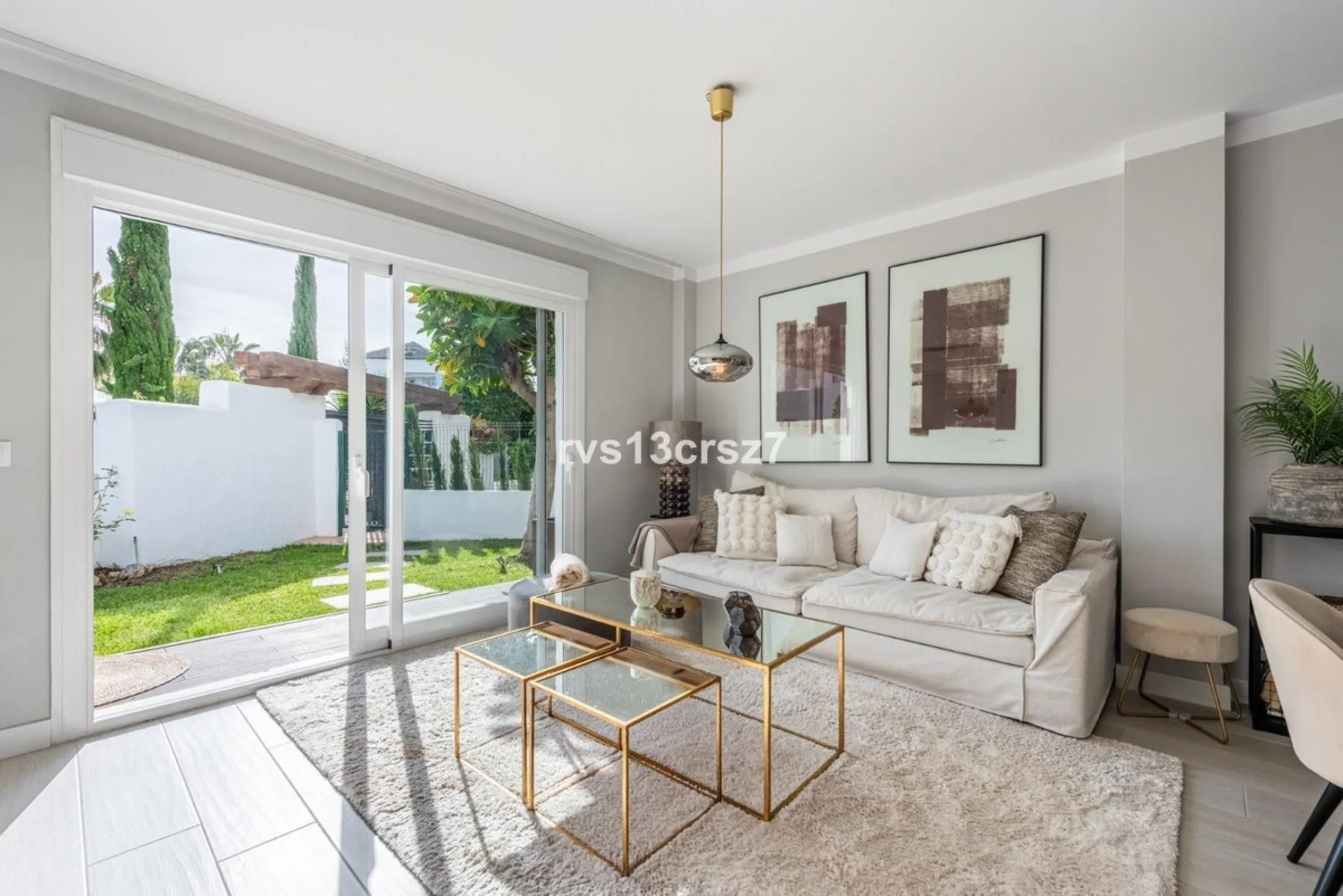 Apartment - Ground Floor Apartment в продаже в Marbella, Málaga. В доме 4 спален и 2 ванных комнат. Площадь дома 112 м²