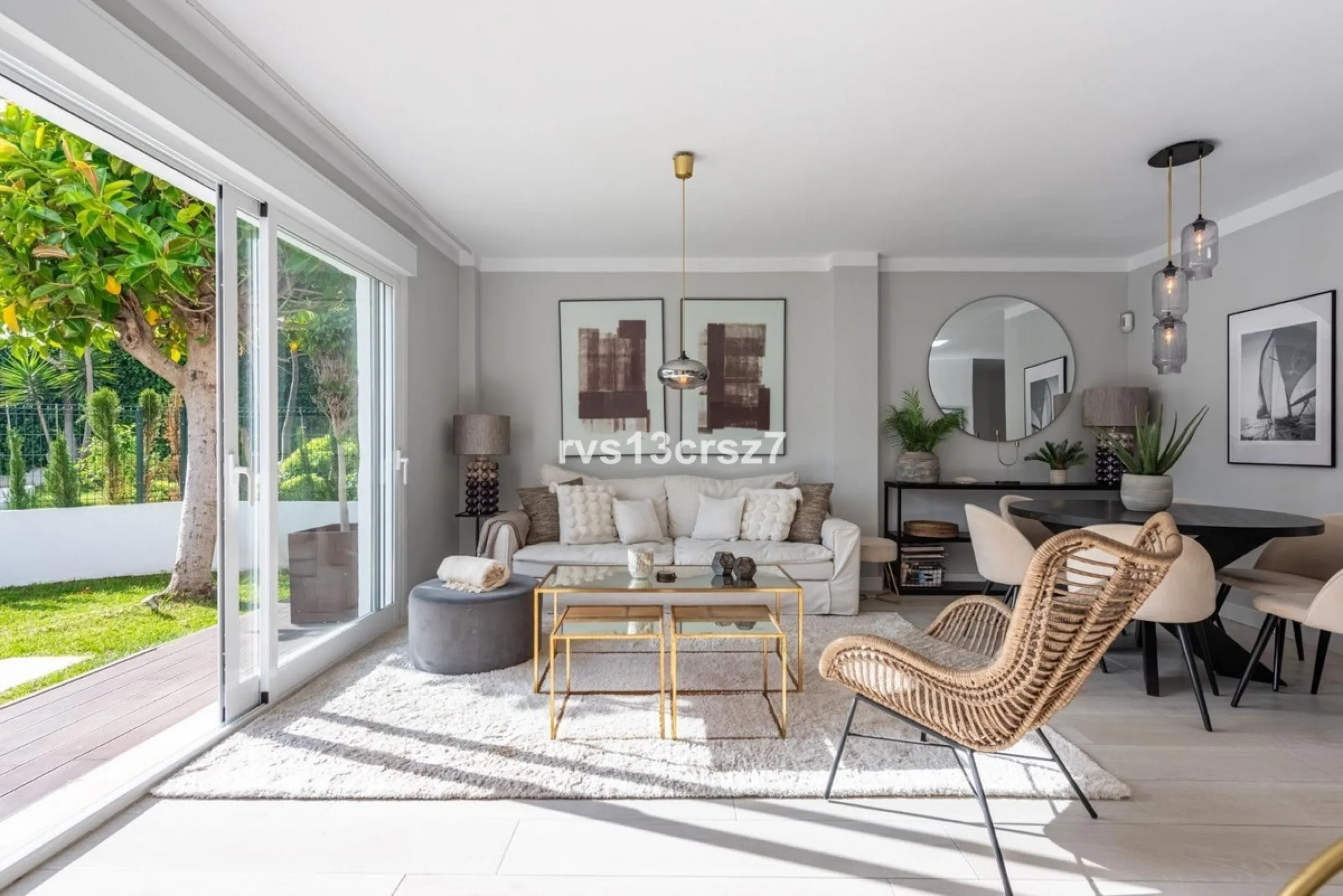 Apartment - Ground Floor Apartment в продаже в Marbella, Málaga. В доме 4 спален и 2 ванных комнат. Площадь дома 112 м²