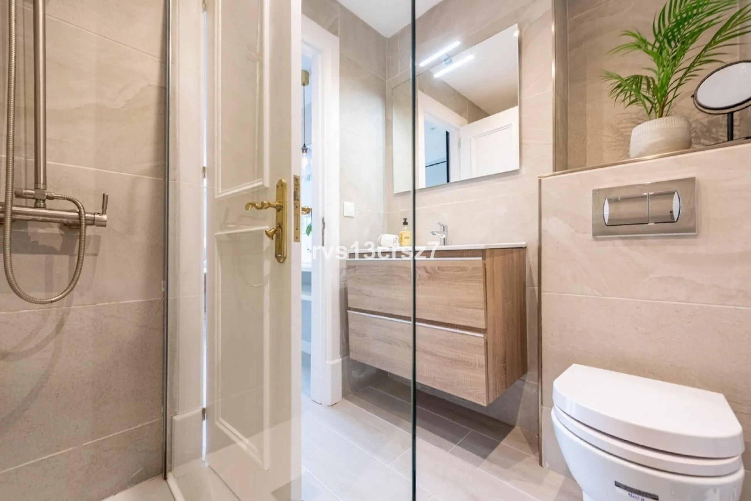 Apartment - Ground Floor Apartment в продаже в Marbella, Málaga. В доме 4 спален и 2 ванных комнат. Площадь дома 112 м²