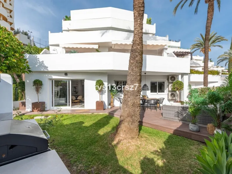 Apartment - Ground Floor Apartment в продаже в Marbella, Málaga. В доме 4 спален и 2 ванных комнат. Площадь дома 112 м²