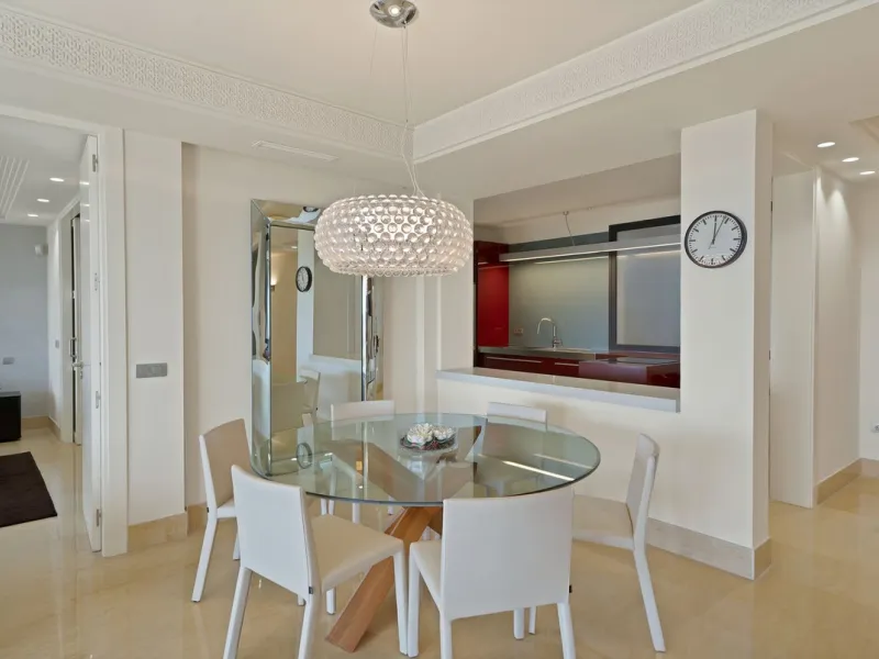 Stunning 3-Bedroom Apartment with Panoramic Views.