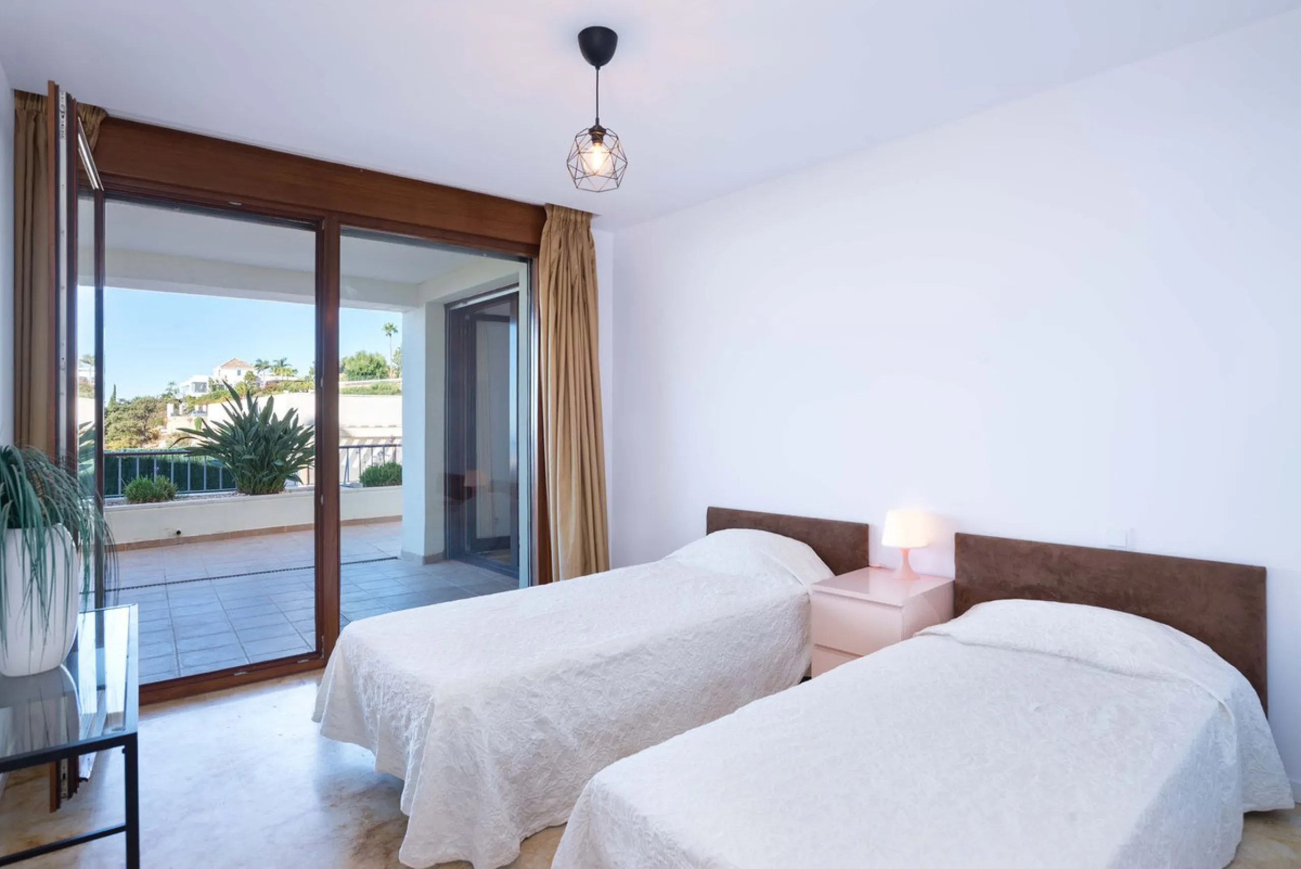 LOMAS DE LOS MONTEROS