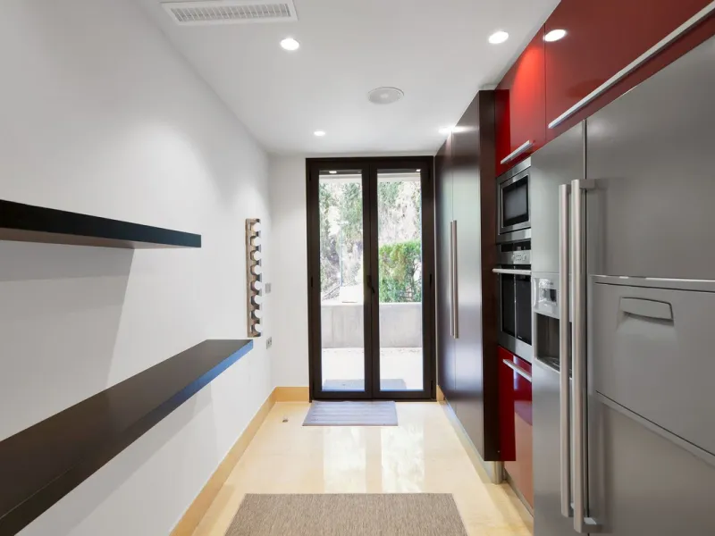 Stunning 3-Bedroom Apartment with Panoramic Views.