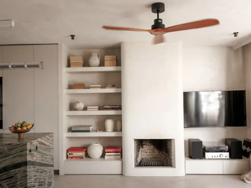Discover this beautifully renovated townhouse in El Naranjal, one of the most charming and sought-after residential complexes in Nueva Andalucía.