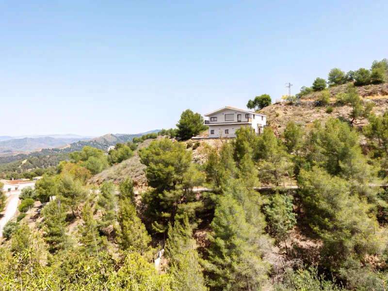 BEST VALUE villa in Malaga East area.