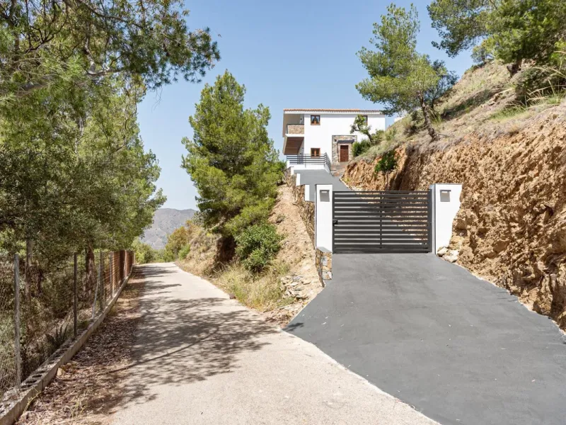 BEST VALUE villa in Malaga East area.