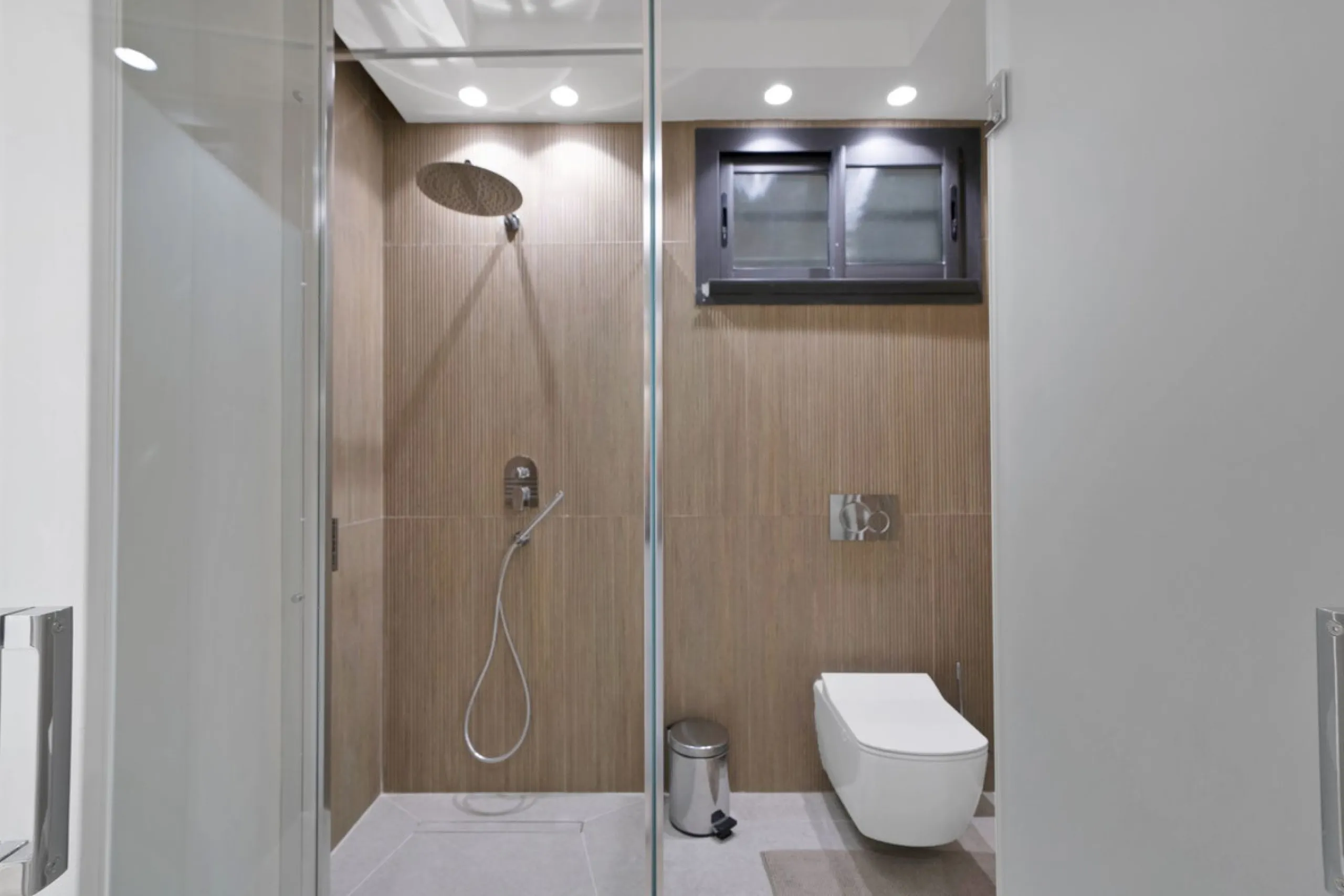 Stunning 3-Bedroom Apartment with Panoramic Views.