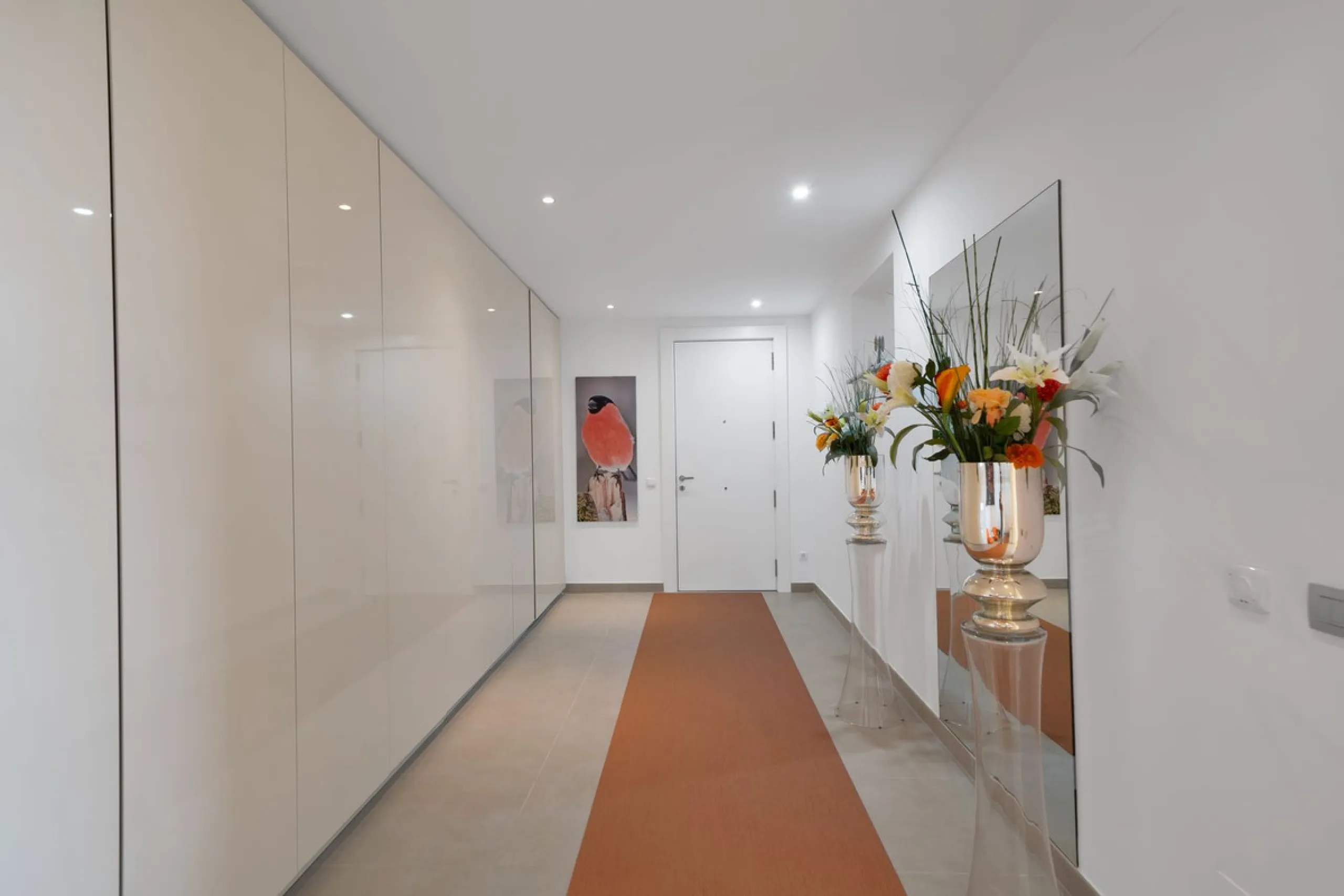 Stunning 3-Bedroom Apartment with Panoramic Views.