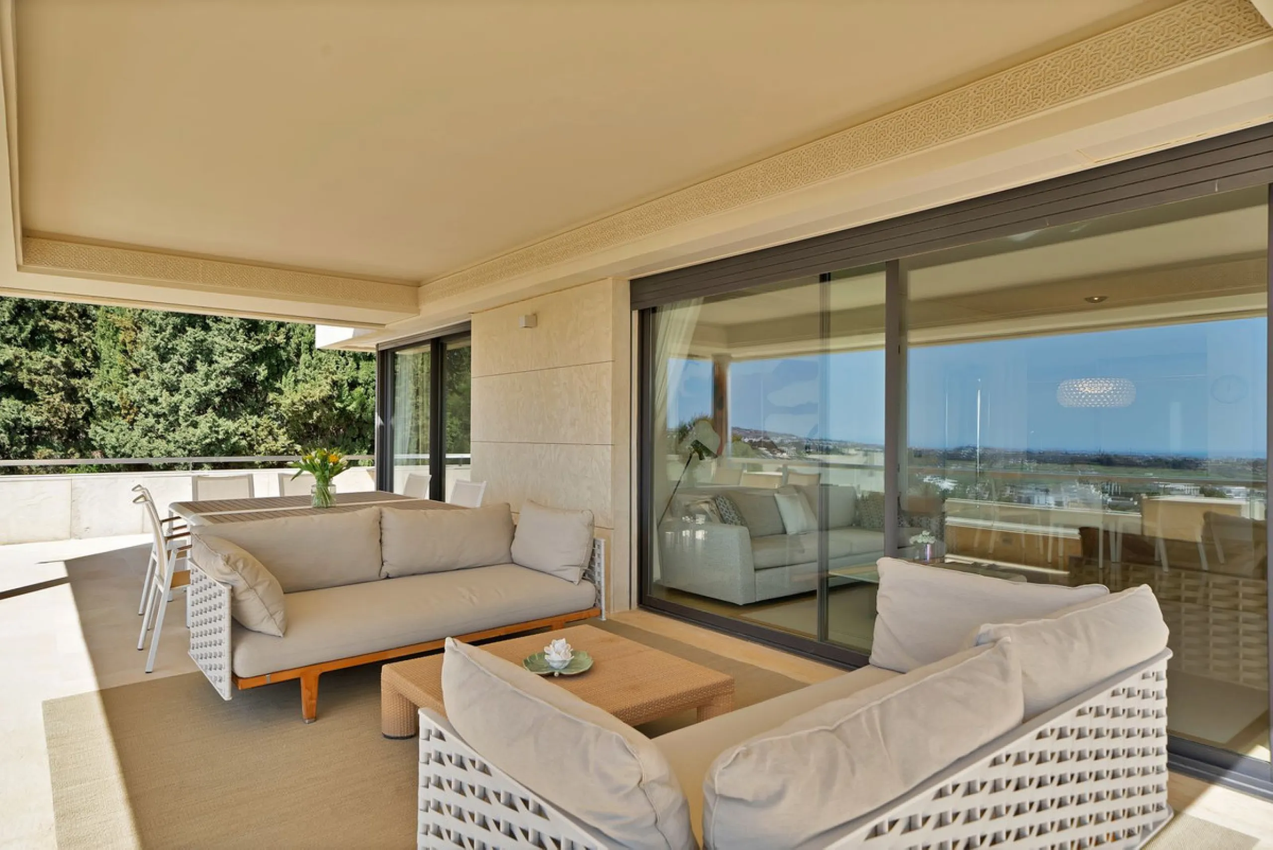 Stunning 3-Bedroom Apartment with Panoramic Views.