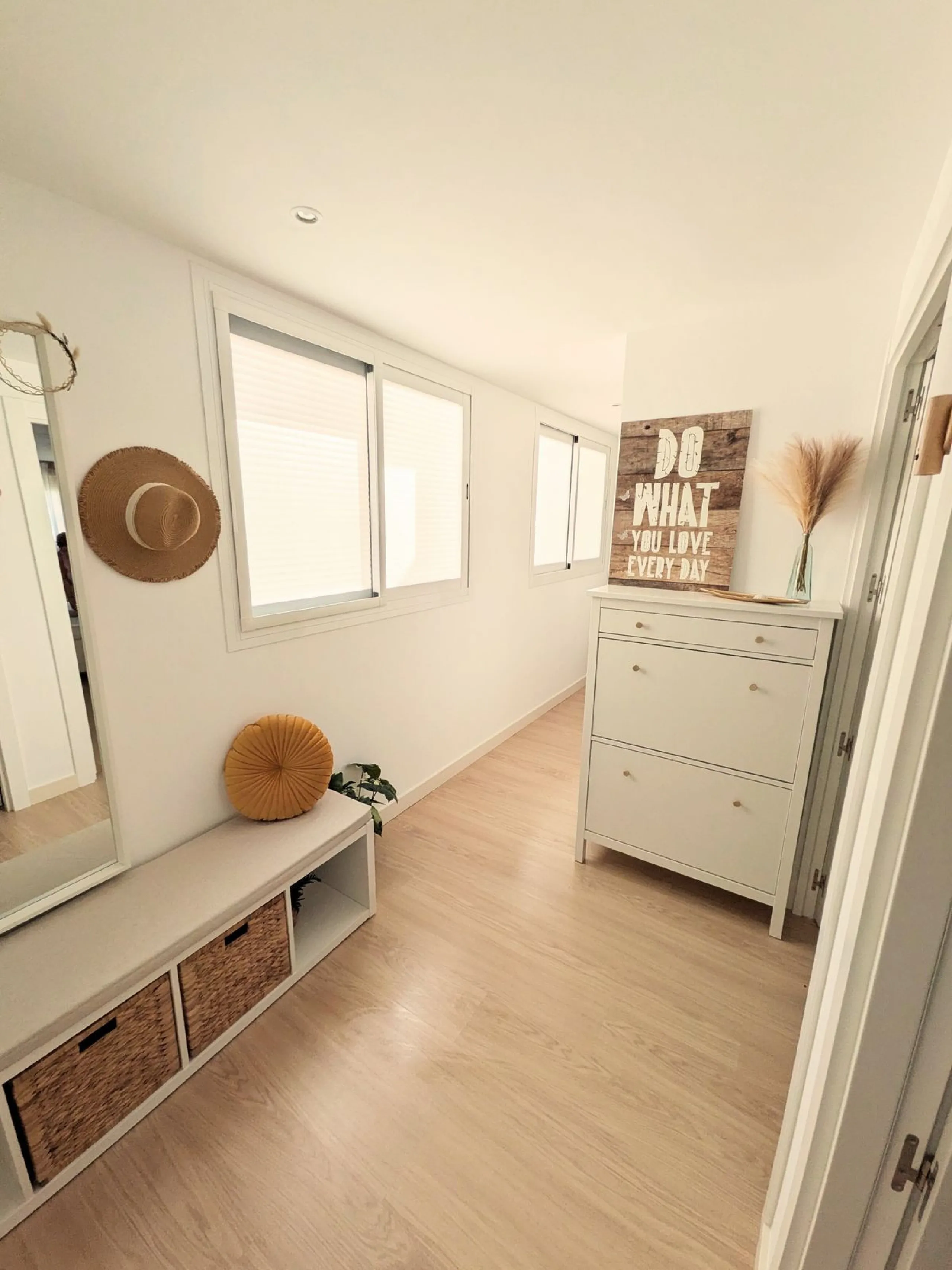 You are facing a great opportunity. Exclusive new-build duplex penthouse with solarium and panoramic views in the heart of Estepona