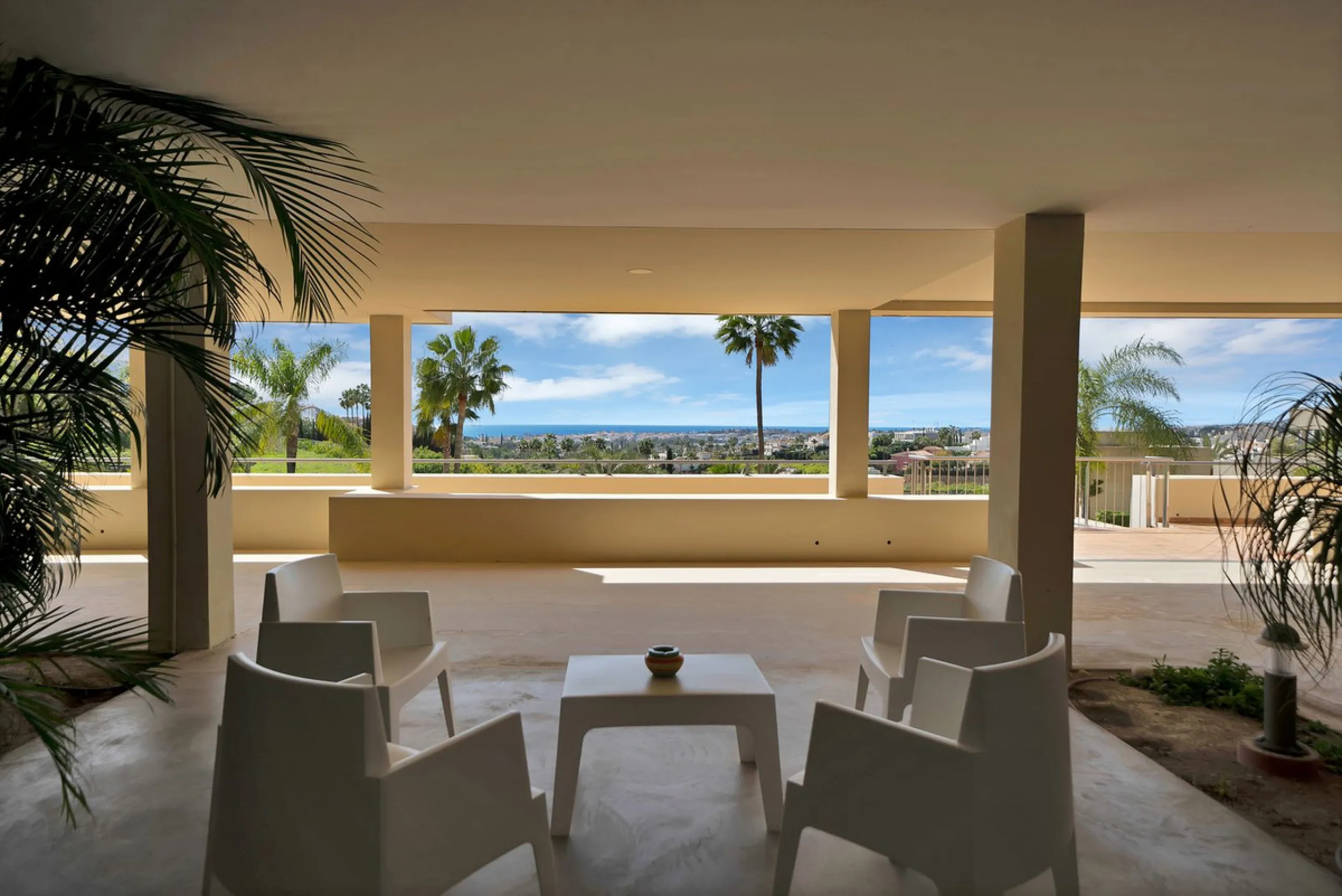 Stunning 3-Bedroom Apartment with Panoramic Views.