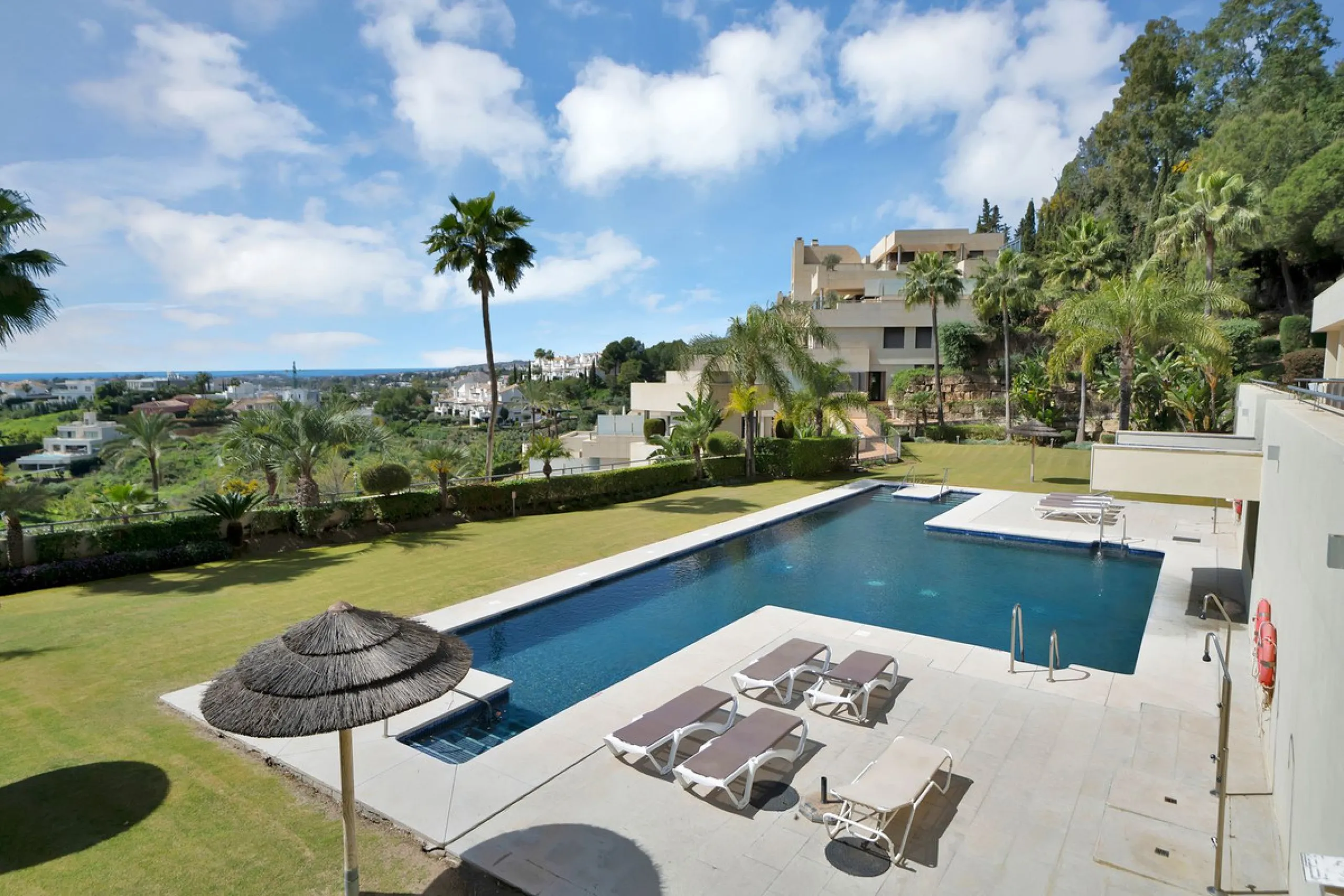 Stunning 3-Bedroom Apartment with Panoramic Views.