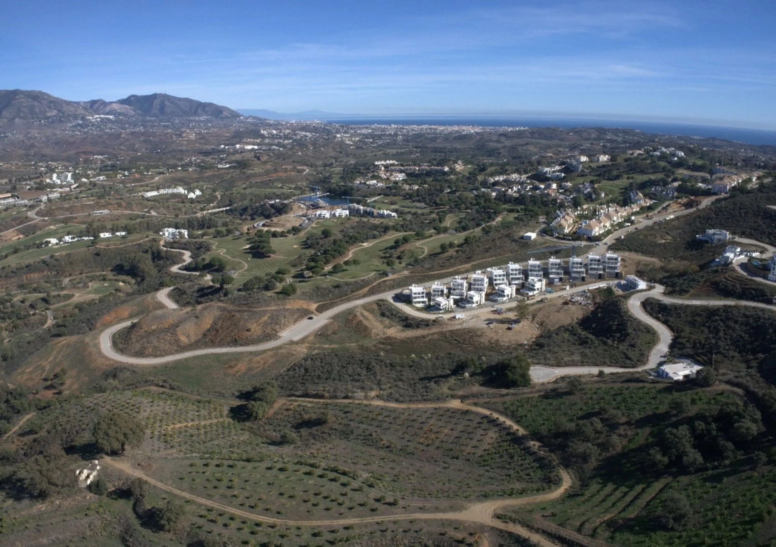 Located within the prestigious La Cala Golf Resort in Mijas, Málaga, Plot B8 (SUP.R-15) represents a prime development opportunity for a boutique residential complex of 44 detached villas surrounded by nature and panoramic golf views. The plot has a total