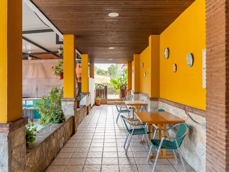 One of the most emblematic restaurants in the area is now for sale — a well-established business, fully operational and highly regarded throughout the region.