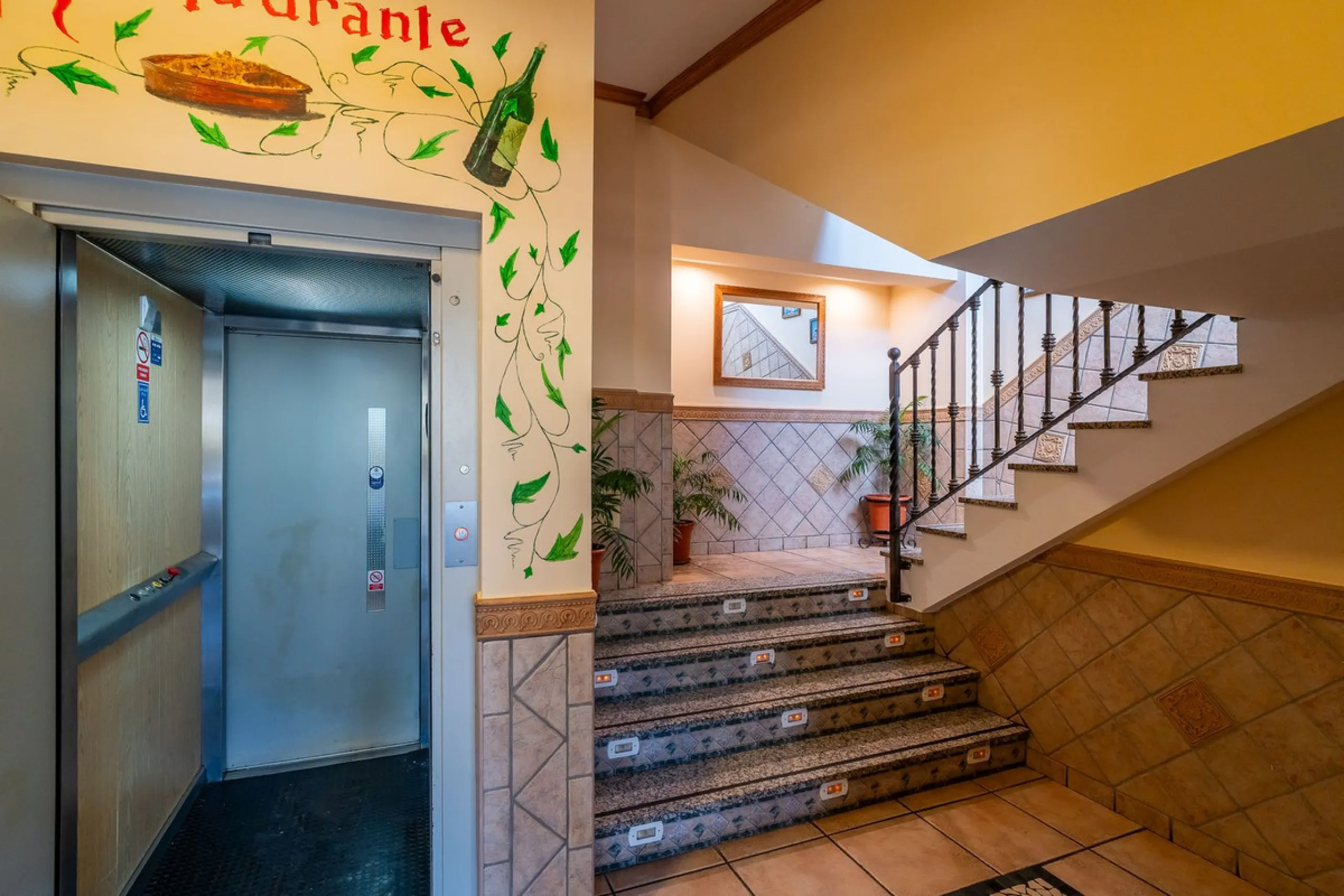 One of the most emblematic restaurants in the area is now for sale — a well-established business, fully operational and highly regarded throughout the region.