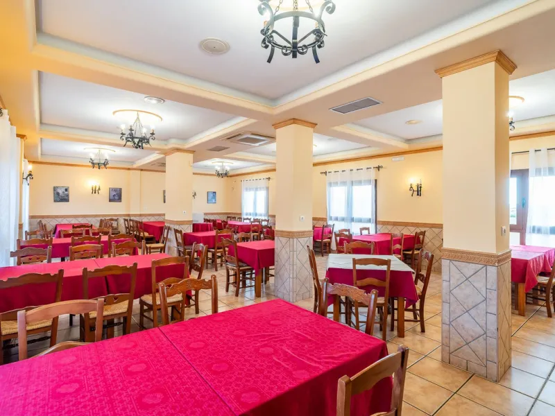 One of the most emblematic restaurants in the area is now for sale — a well-established business, fully operational and highly regarded throughout the region.