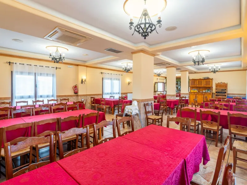One of the most emblematic restaurants in the area is now for sale — a well-established business, fully operational and highly regarded throughout the region.