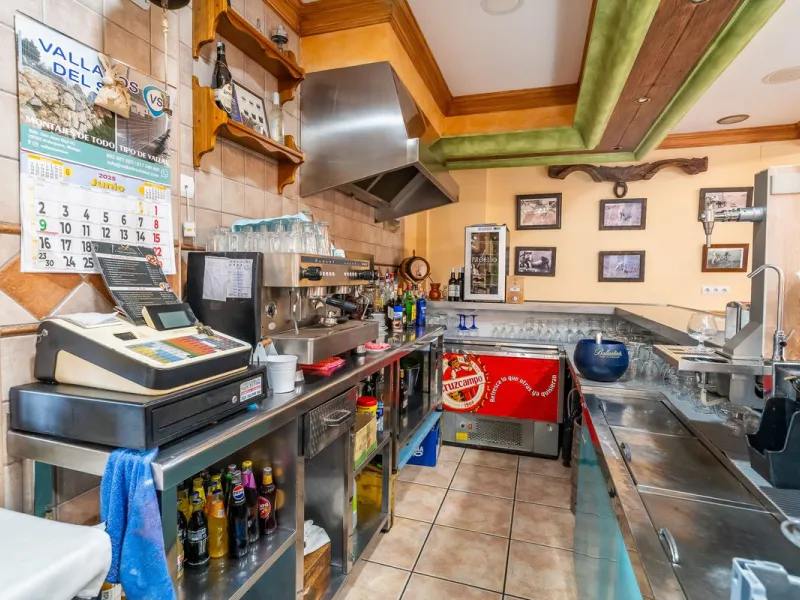 One of the most emblematic restaurants in the area is now for sale — a well-established business, fully operational and highly regarded throughout the region.