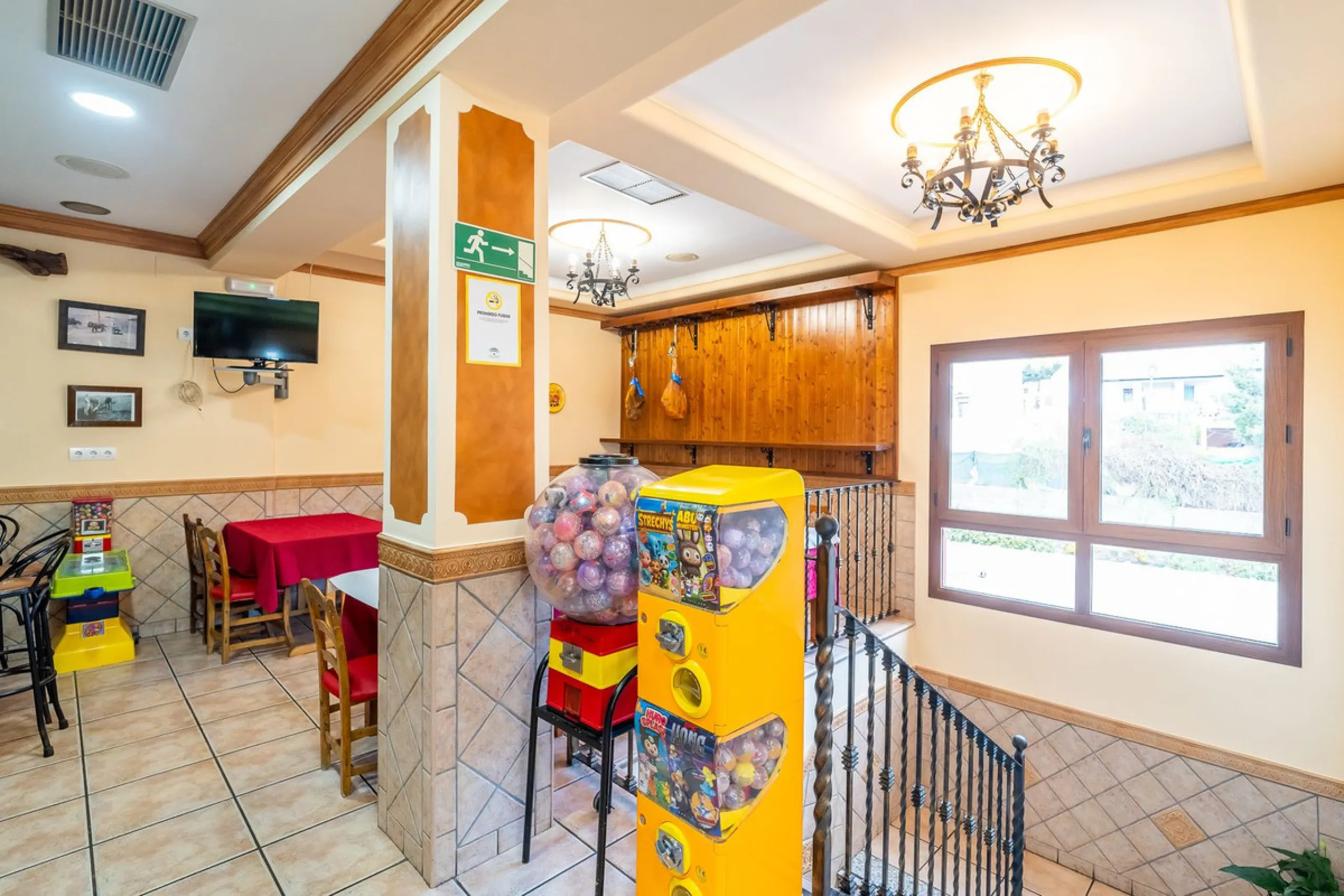 One of the most emblematic restaurants in the area is now for sale — a well-established business, fully operational and highly regarded throughout the region.