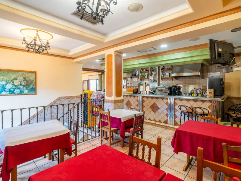 One of the most emblematic restaurants in the area is now for sale — a well-established business, fully operational and highly regarded throughout the region.