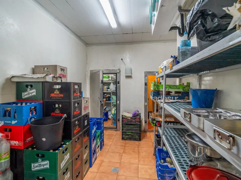 One of the most emblematic restaurants in the area is now for sale — a well-established business, fully operational and highly regarded throughout the region.