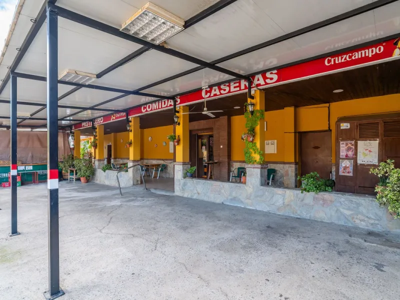 One of the most emblematic restaurants in the area is now for sale — a well-established business, fully operational and highly regarded throughout the region.