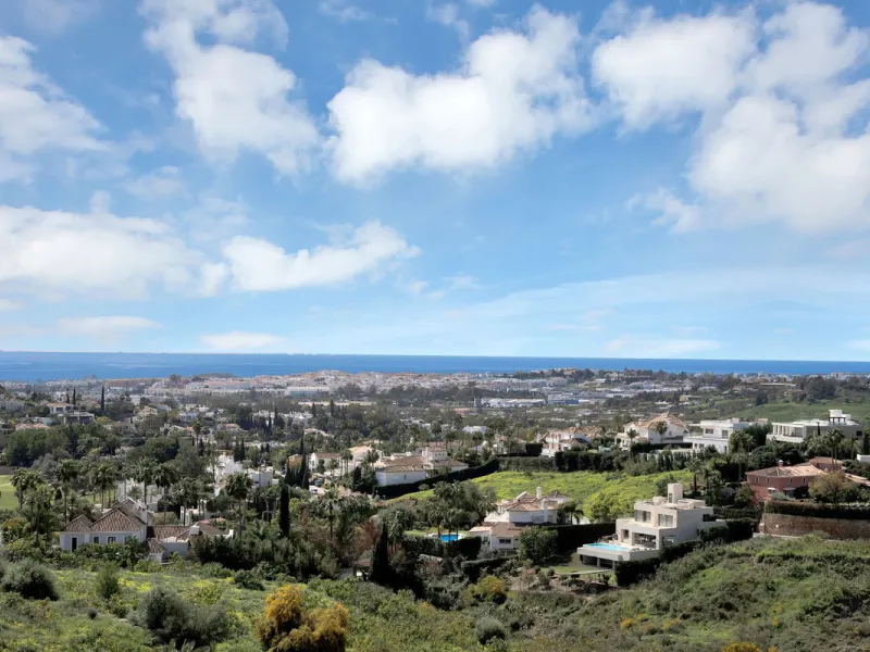 Stunning 3-Bedroom Apartment with Panoramic Views.