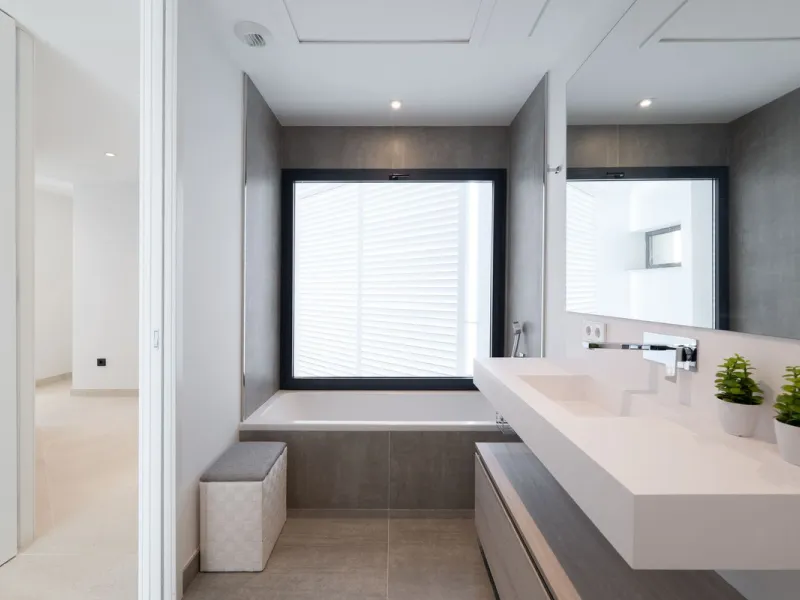 House - Townhouse в продаже в Estepona, Málaga. В доме 3 спален и 4 ванных комнат. Площадь дома 364 м². Площадь участка 108 м²
