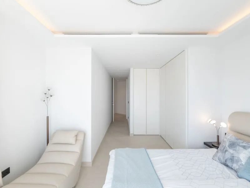 House - Townhouse в продаже в Estepona, Málaga. В доме 3 спален и 4 ванных комнат. Площадь дома 364 м². Площадь участка 108 м²