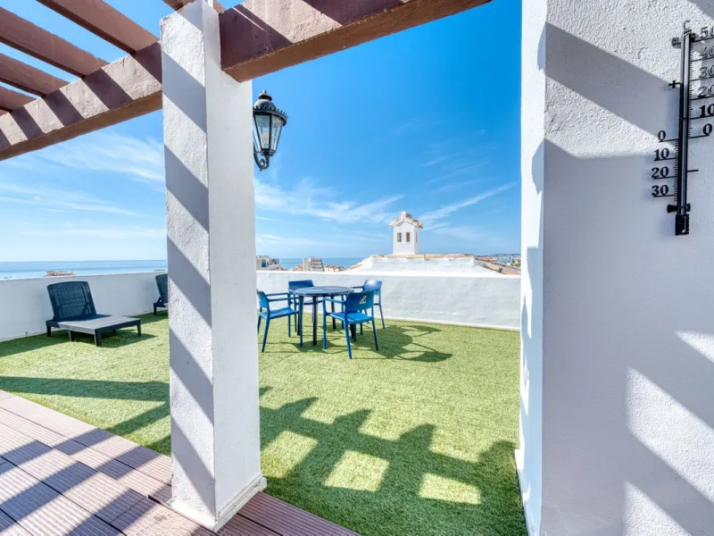 Welcome to this exceptional and truly unique "Villa in the Sky"