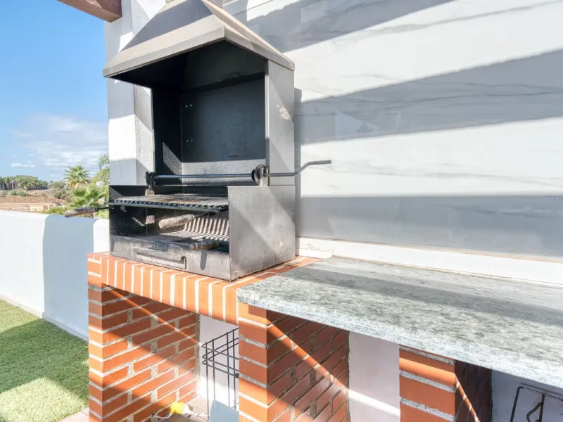 Welcome to this exceptional and truly unique "Villa in the Sky"