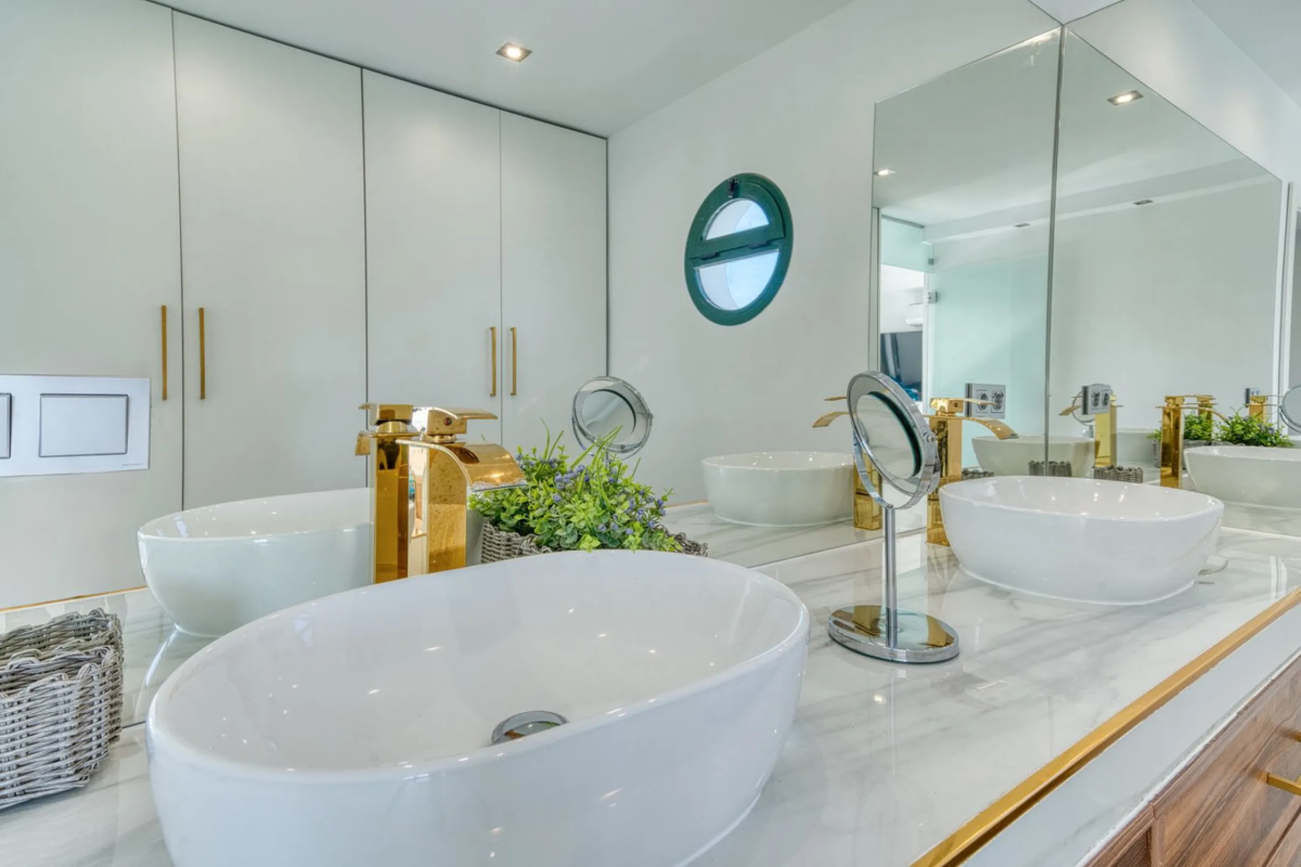 Welcome to this exceptional and truly unique "Villa in the Sky"