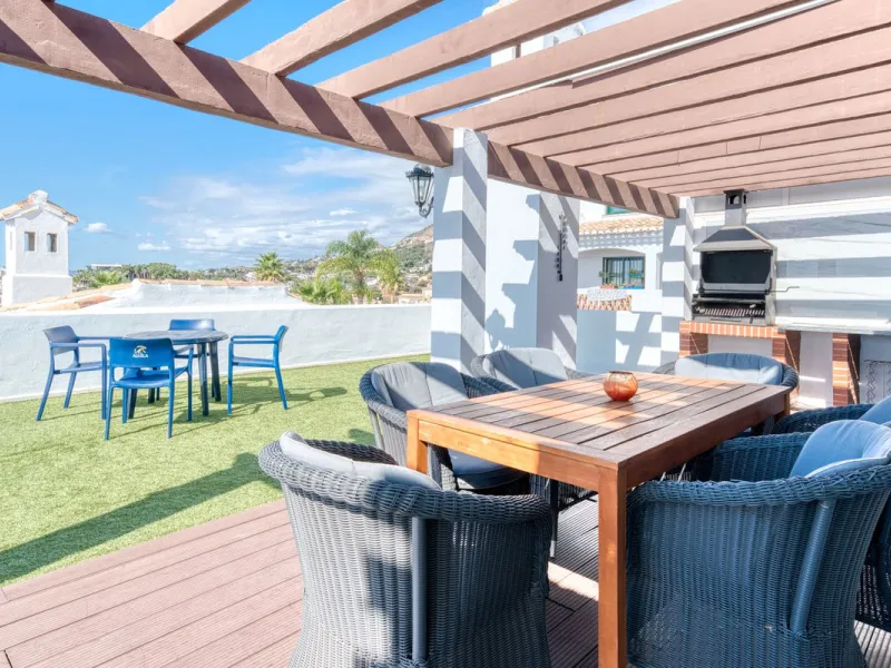 Welcome to this exceptional and truly unique "Villa in the Sky"