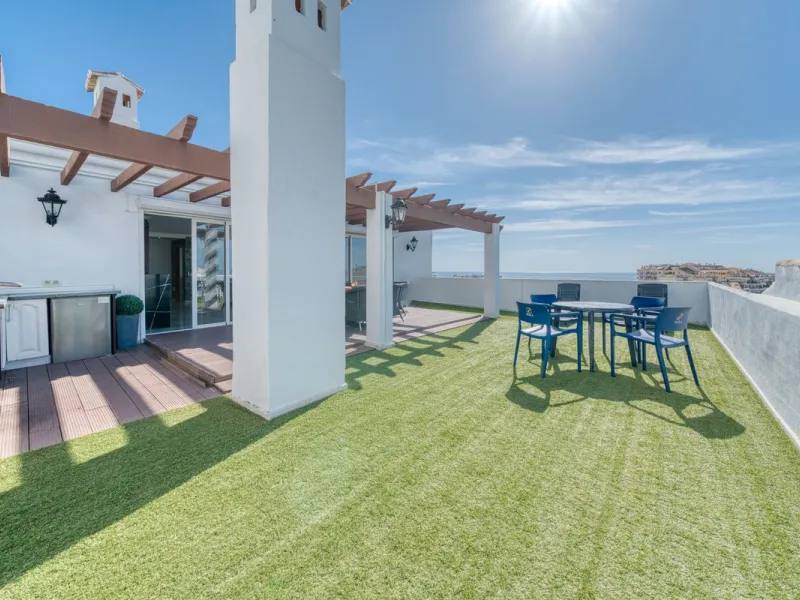 Welcome to this exceptional and truly unique "Villa in the Sky"