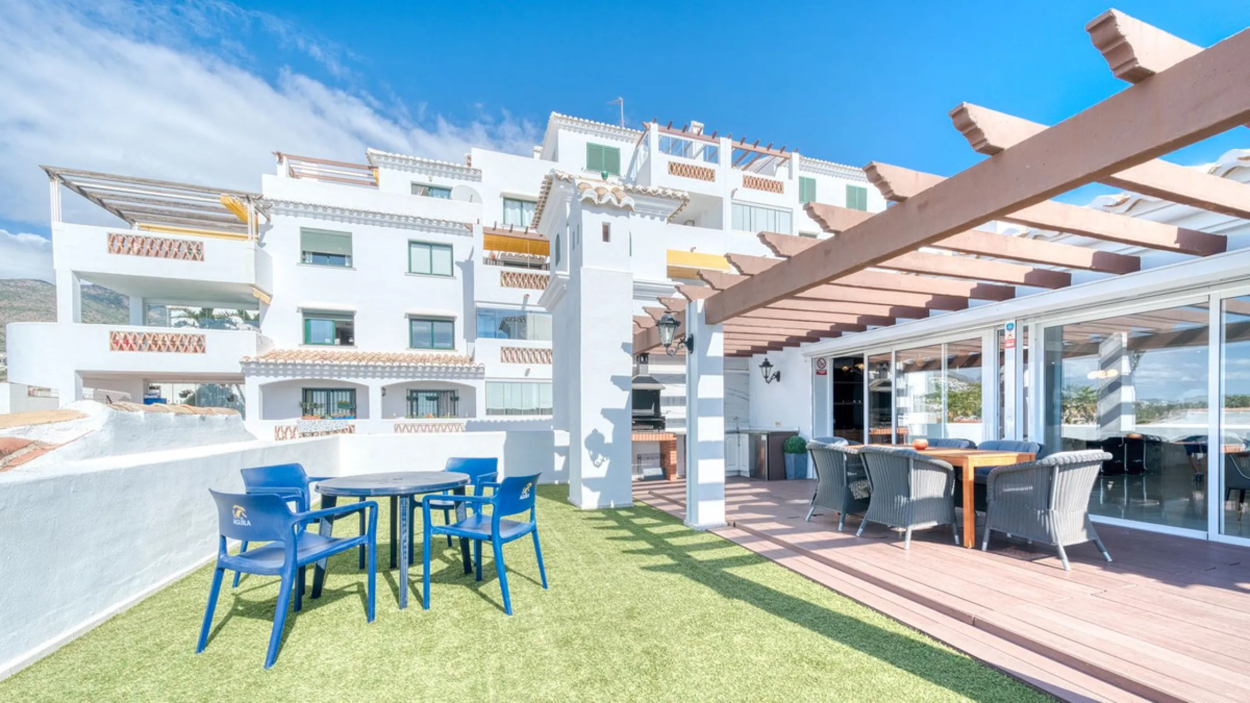Welcome to this exceptional and truly unique "Villa in the Sky"