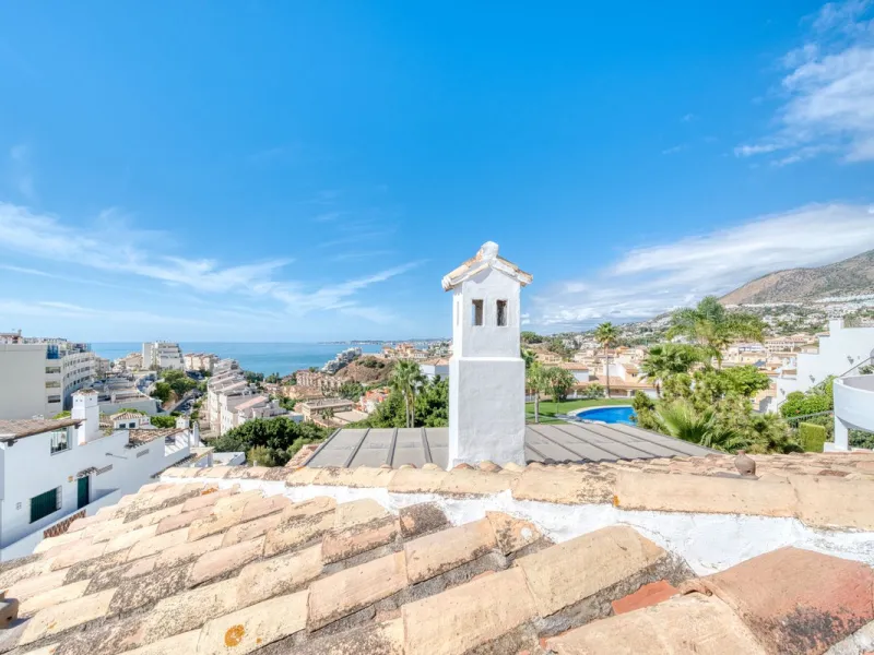 Welcome to this exceptional and truly unique "Villa in the Sky"