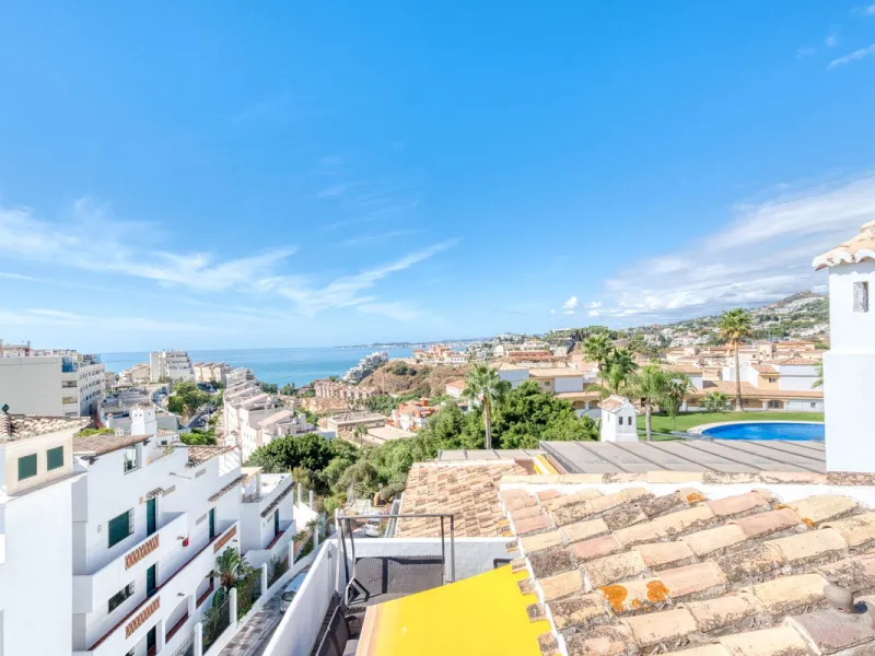 Welcome to this exceptional and truly unique "Villa in the Sky"
