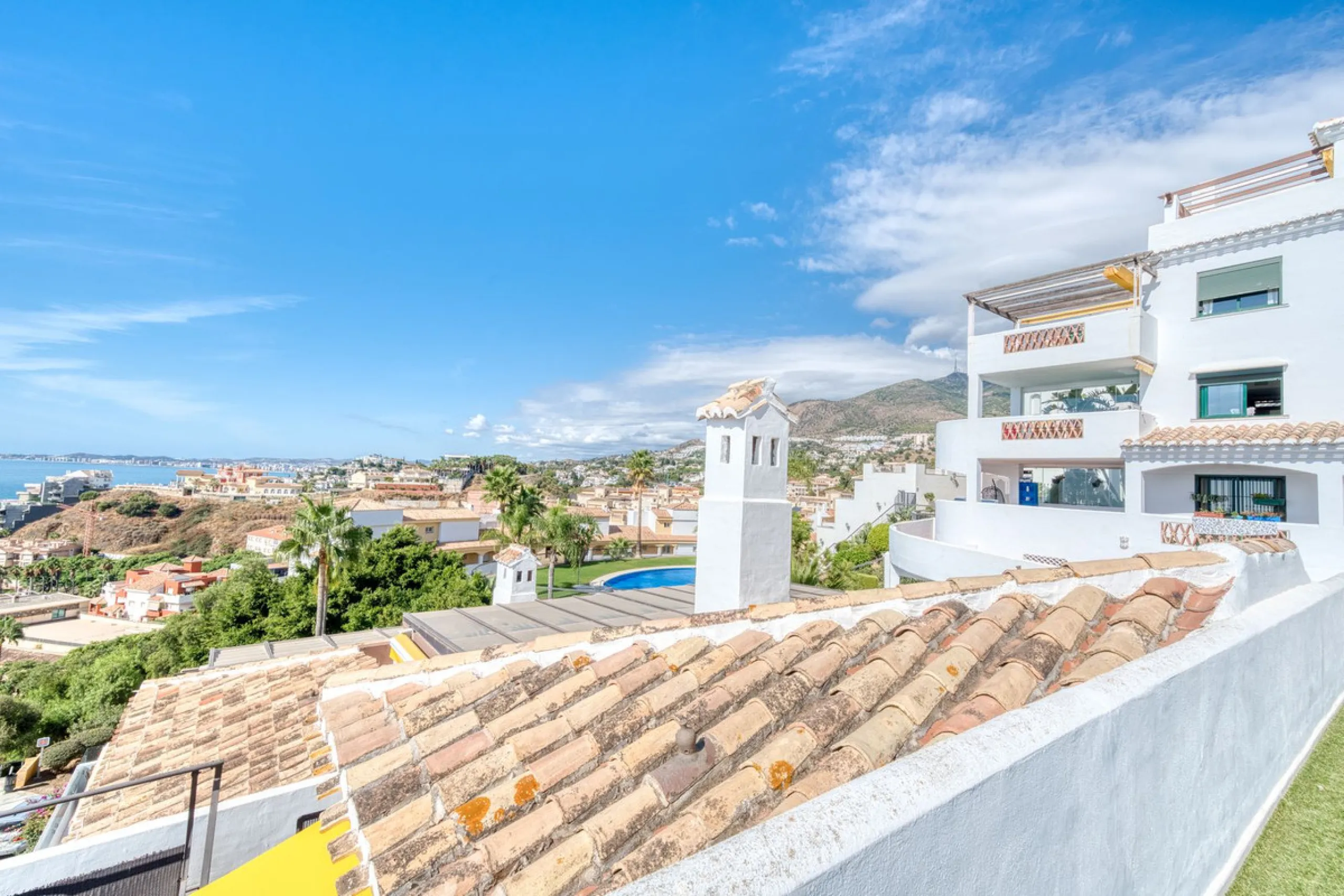 Welcome to this exceptional and truly unique "Villa in the Sky"